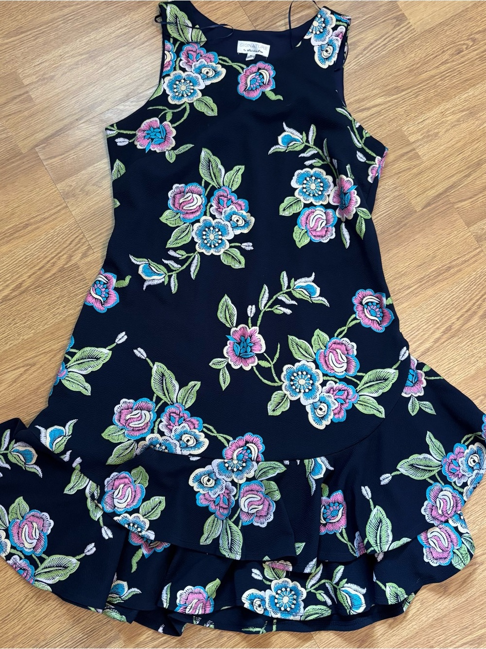 Signature Robbie Bee M floral dress blue cottage core romantic summer chic